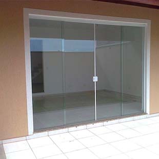 Empresa de porta de vidro